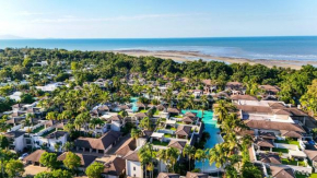 Resort-style Swim Out - A Poolside Oasis, Port Douglas
